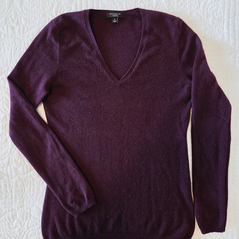 Women's Ann Taylor Cashmere V-Neck Sweater - Plum